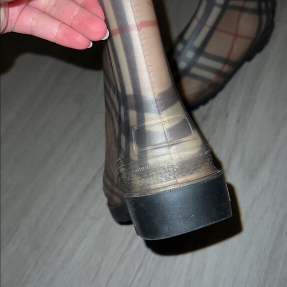 AUTHENTIC BURBERRY rainboots - Picture 3 of 4